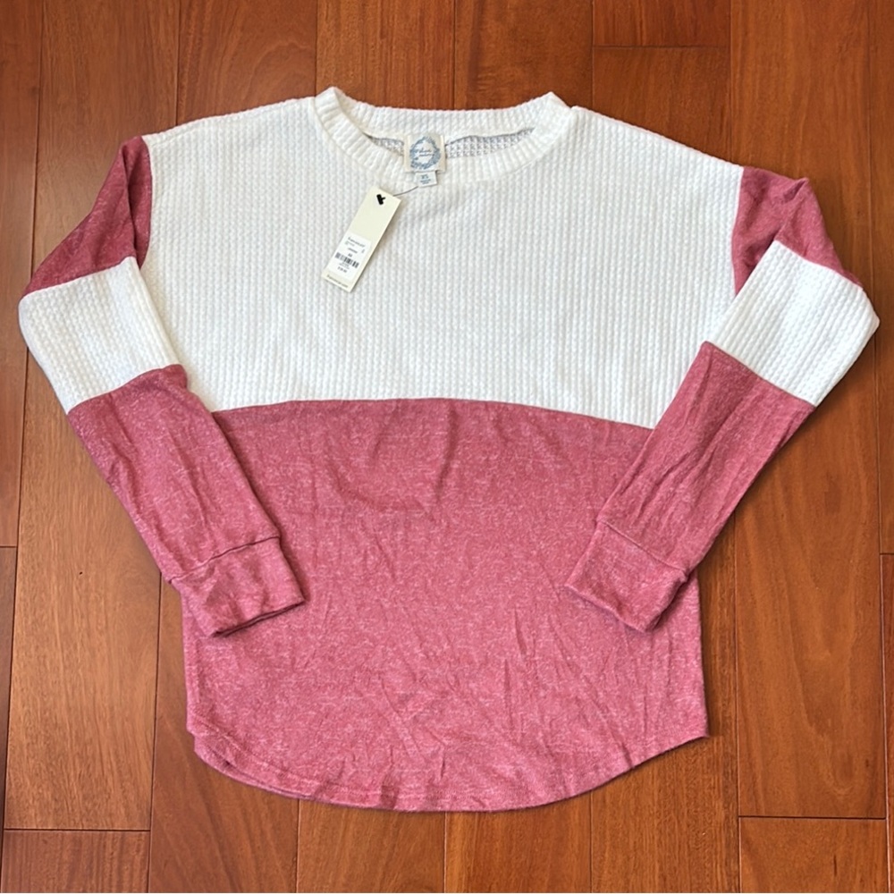 Francesca's Super Soft Pink and White Sweatshirt